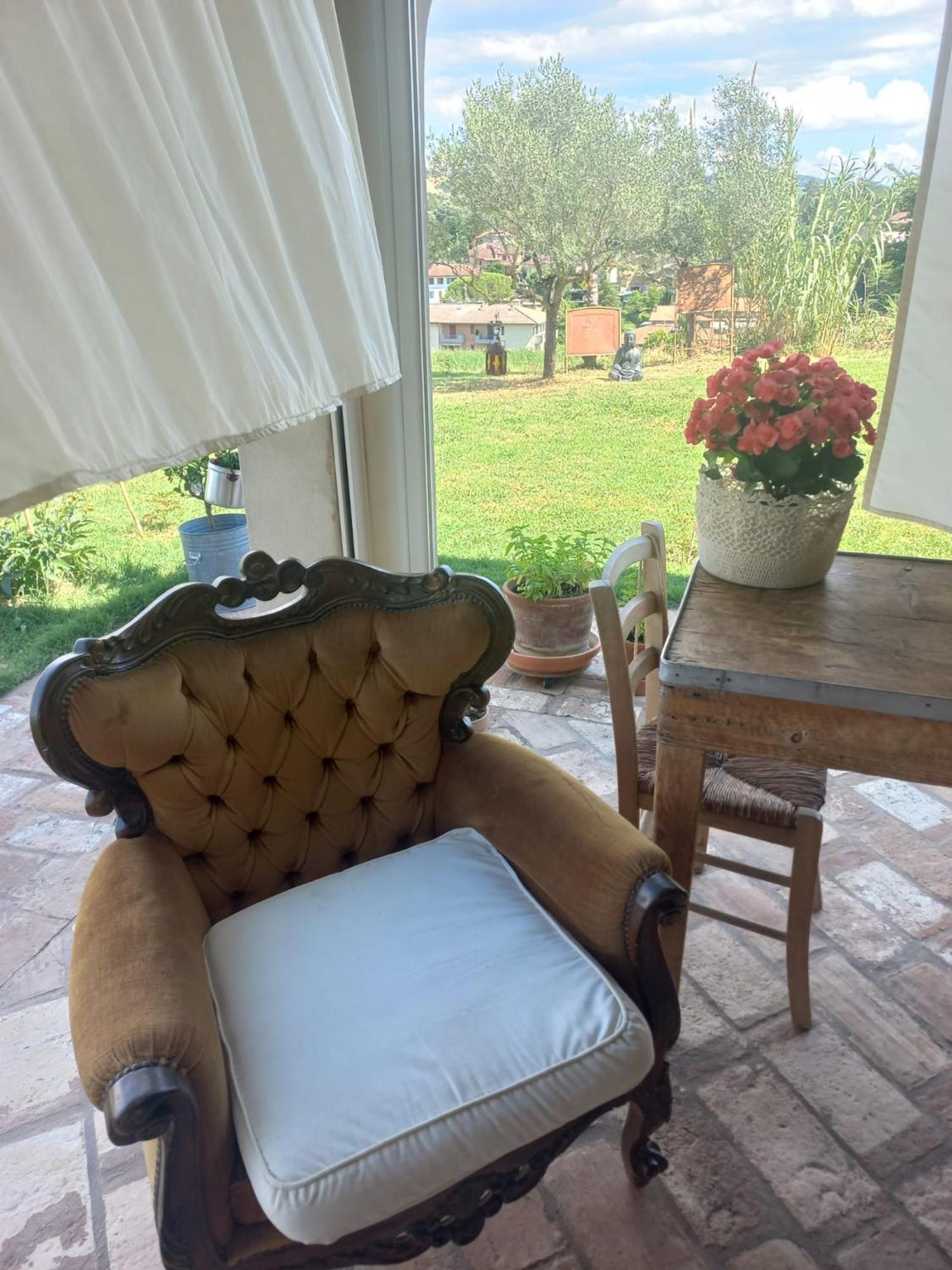 Bed and Breakfast Beb Montefratta Фратта-Терме Экстерьер фото